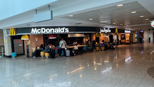 Emirates Business Class Lounge Cairo Airport T2 | Next to McDonald's