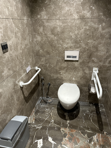Adani Business Class Lounge | Mumbai Airport T2 | Bathroom