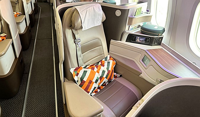 Saudia Business Class 787-10 Seat